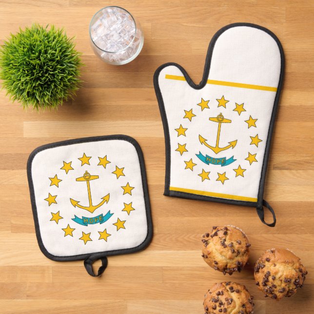 Oven Mitt, Pot Holders with flag of Rhode Island Oven Mitt & Pot Holder Set (Top Down)