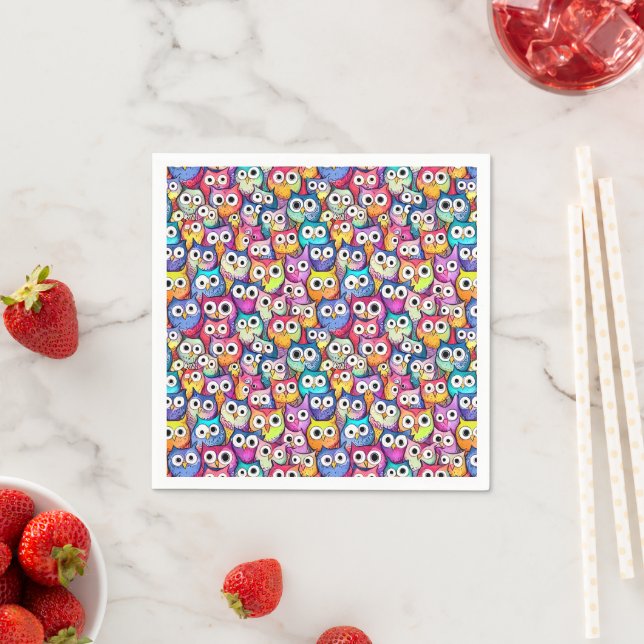 Owl faces doodle pattern cartoon birds pattern napkin (Insitu)