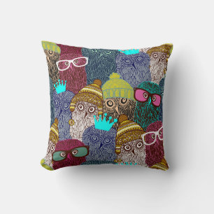 Owl in crown cushion