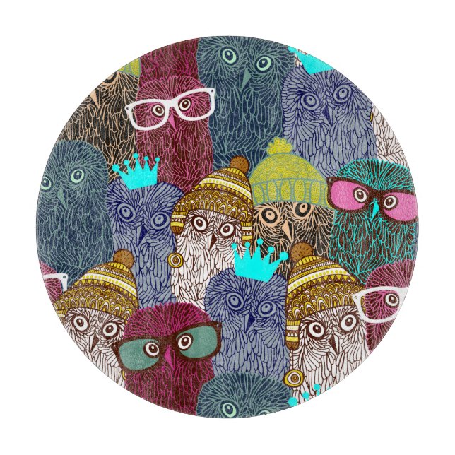 Owl in crown cutting board (Front)