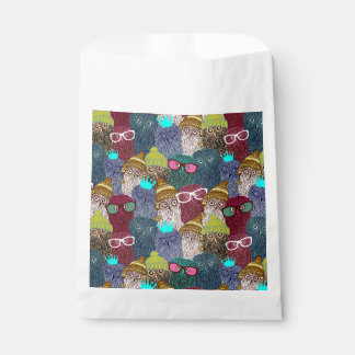 Owl in crown favour bags