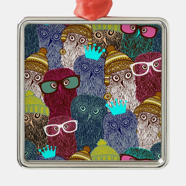 Owl in crown metal tree decoration (Front)