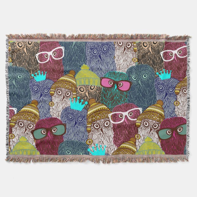 Owl in crown throw blanket (Front)