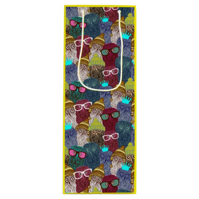 Owl in crown wine gift bag (Front)