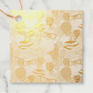 Owl in red roses favour tags