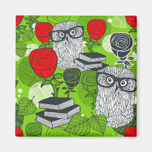 Owl in red roses magnet