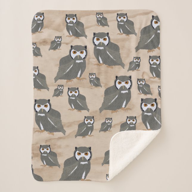 Owl Pattern & Rustic Wood   Sherpa Blanket (Front)