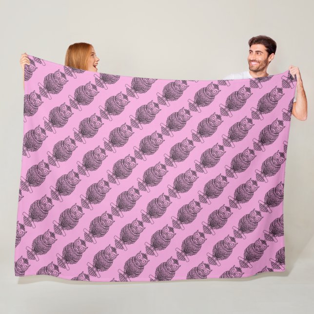 Owl (pink) - Fleece Blanket (In Situ)