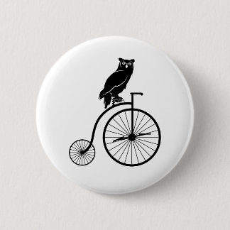 Owl Sitting on Vintage Bike 6 Cm Round Badge