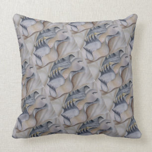 OYSTER SHELL WITH PEARL CUSHION