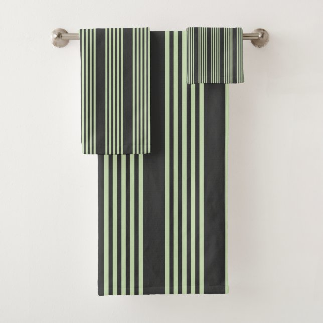 Pale green and charcoal five stripes pattern bath towel set (Insitu)