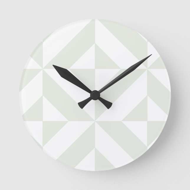Pale Grey Geometric Deco Cube Pattern Round Clock (Front)