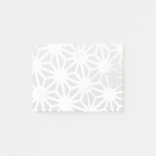 Pale grey geometric pattern post-it notes