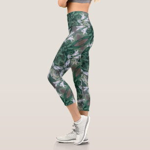 Pale Pastel Green White Wild Meadow Flowers Capri Leggings