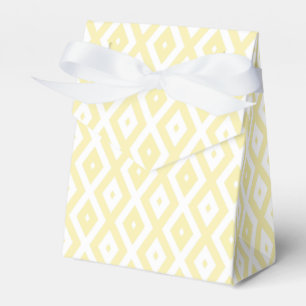 Pale yellow and white diamond pattern favour box
