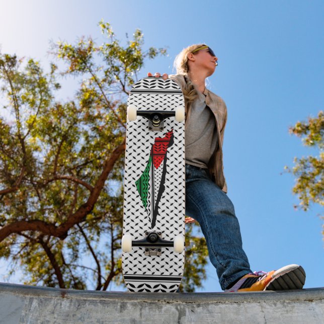 Palestine Map whith Flag and Keffiyeg Pattern Skateboard (Outdoor 1)