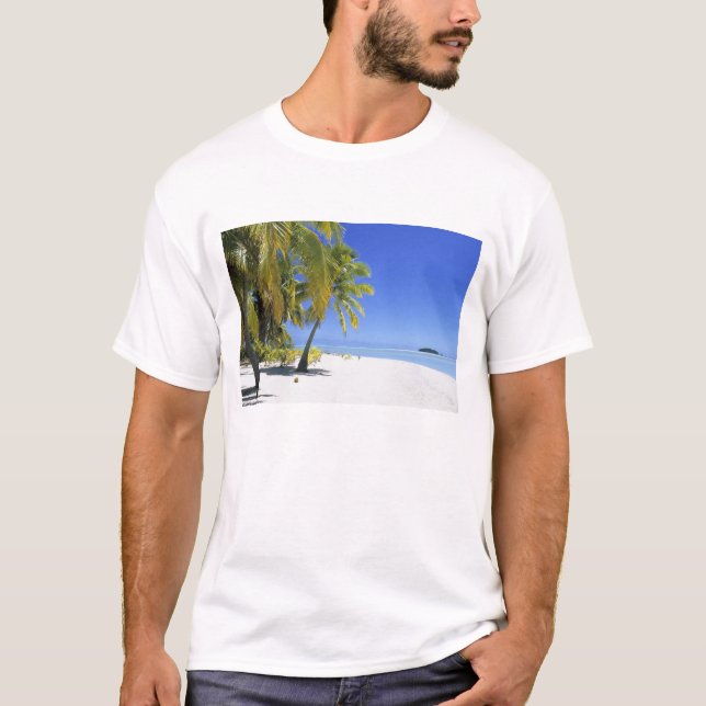 Palm lined beach Cook Islands 3 T-Shirt (Front)
