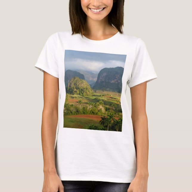 Panoramic valley landscape, Cuba T-Shirt (Front)