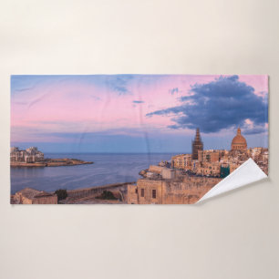 Panoramic view of sunset over Valletta Bath Towel