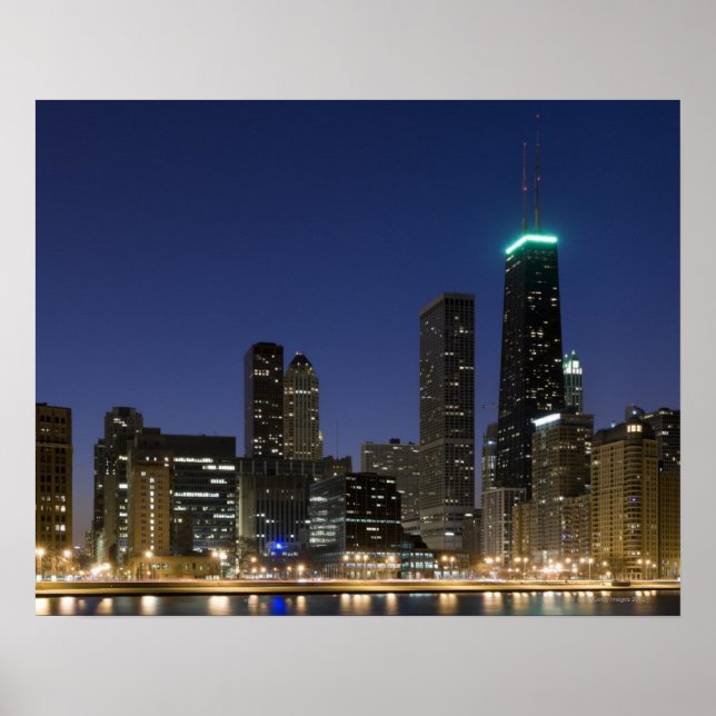 Panoramic view of the Chicago lakefront at dusk, Poster (Front)