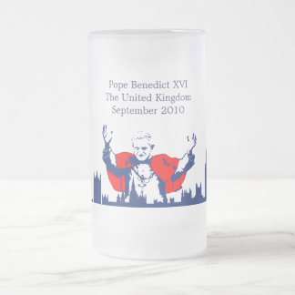 Papa en Sagrada Família Frosted Glass Beer Mug