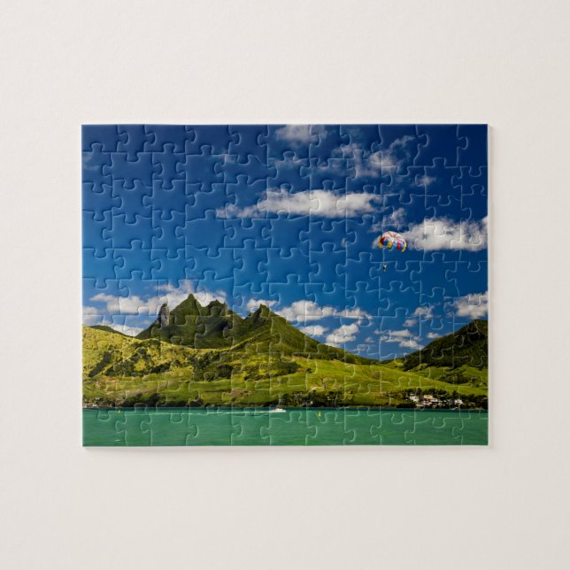 Parasailing within View of impressive Lion Jigsaw Puzzle (Horizontal)