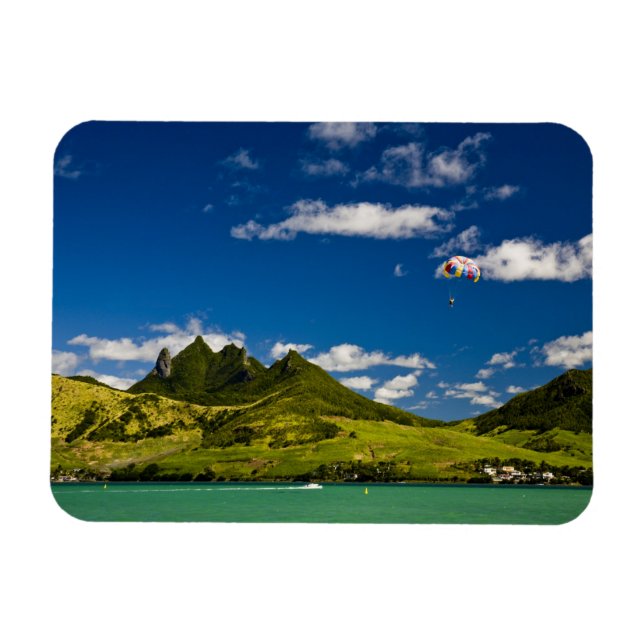 Parasailing within View of impressive Lion Magnet (Horizontal)