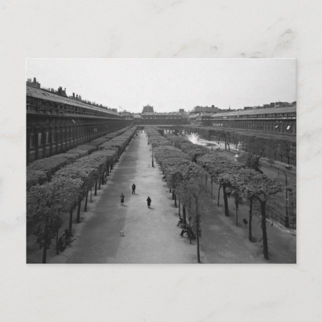 Paris 1920 postcard (Front)