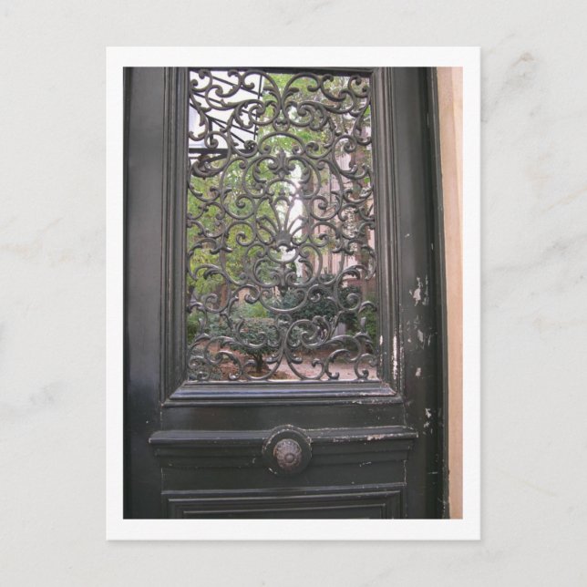 Paris courtyard door postcard (Front)