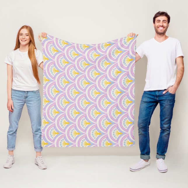 Pastel coloured shell pattern fleece blanket (In Situ)