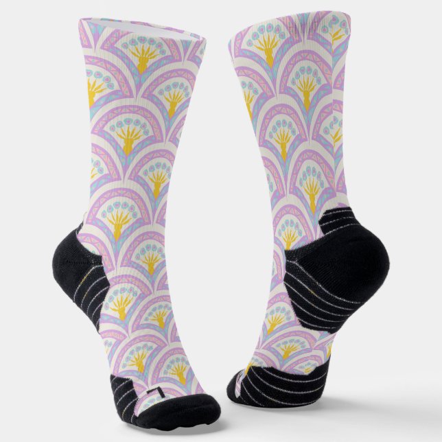 Pastel coloured shell pattern socks (Angled)