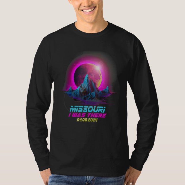 Pastel Goth Vaporwave Total Solar Eclipse 2024 Mis T-Shirt (Front)