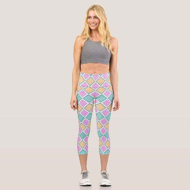  Pastel Harlequin Prism Small Diamond Pattern Capri Leggings (Front)