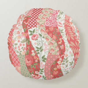 Patchwork roses: seamless pattern design. round cushion