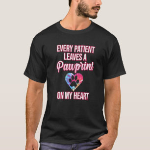Patient Leaves Pawprint Veterinarian Veterinary Ve T-Shirt