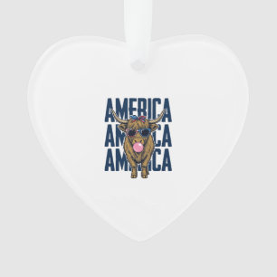 Patriotic Highland Cow America Vintage T-Shirt Des Ornament