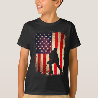 Patriotic ice hockey player 4th of july usa T-Shirt
