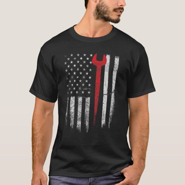 Patriotic Ironworker  USA Flag Ironworking Worker  T-Shirt (Front)