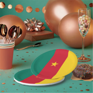 Patriotic paper plate with flag of Cameroon
