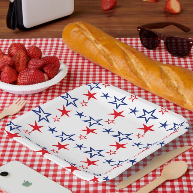 PATRIOTIC RED WHITE BLUE STARS PAPER PLATE (Picnic)