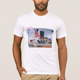 Patriotic Scotties Await the Big Parade   T-Shirt
