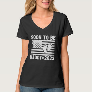 Patriotic Soon to be Daddy 2023 expecting First Ti T-Shirt