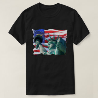 Patriotic Statue of Liberty Waving Flag USA T-Shirt