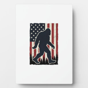 Patriotic Wilderness Creature Vintage Flag Vector Plaque