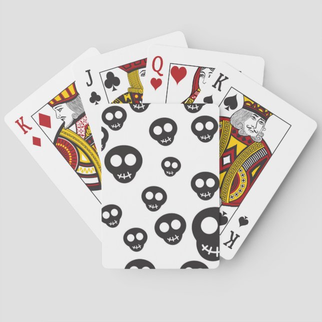 Pattern with black skulls on white playing cards (Back)