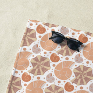 Pattern with cartoon seashells with doodle ornamen beach towel