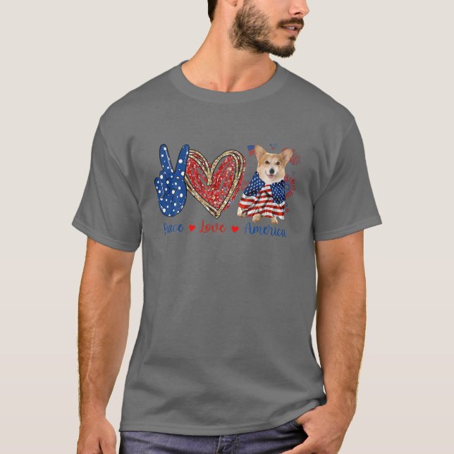 Peace Love Corgi Dog Patriotic America Flag 4Th Ju T-Shirt (Front)