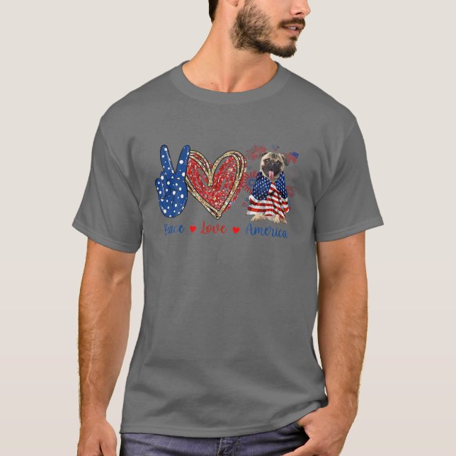 Peace Love Pug Dog Patriotic America Flag 4Th July T-Shirt (Front)