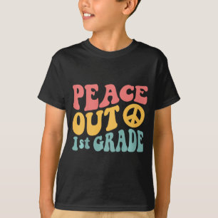 Peace Out 1st Grade Funny Retro 70's Last Day Of 1 T-Shirt