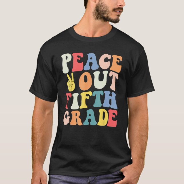 Peace Out 5th Grade Retro Pastel Happy Last Day Ou T-Shirt (Front)